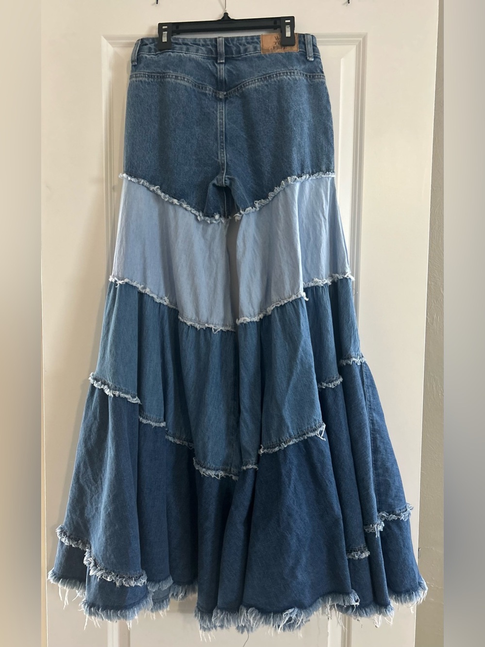 We The Free Dreamscape Tiered Wide-Leg Jeans ***RARE*** - Picture 6 of 8